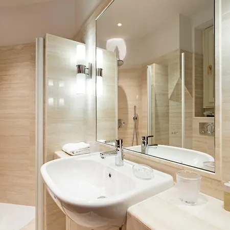 High End Flat 3bed 3bath Near Piazza Del Popolo